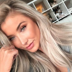 Meet your Posher, Carlyn